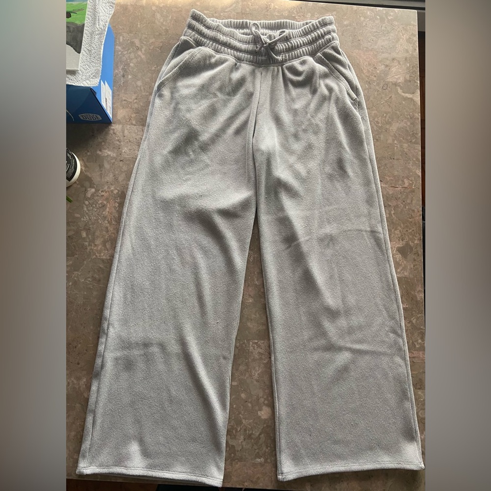 Gilly Hicks Light Gray Wide leg Waffle Pants